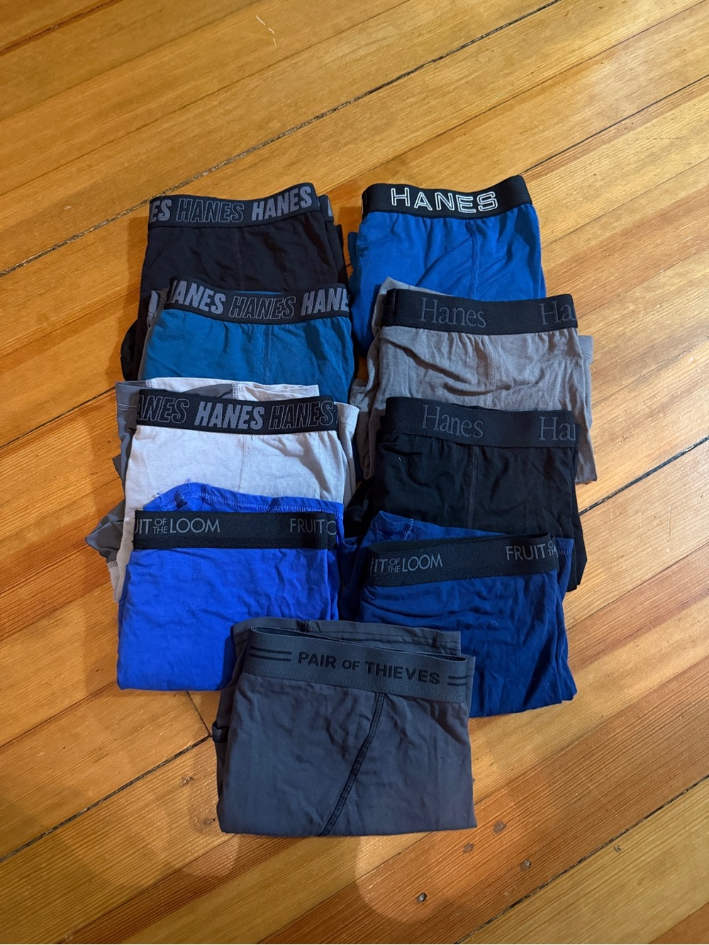 9 assorted boxer briefs - Hanes, Fruit of the Loom, Pair of Theives